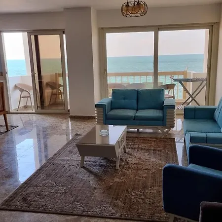 Midpoint Sea View - Families Only Apartment Alexandria Room photo