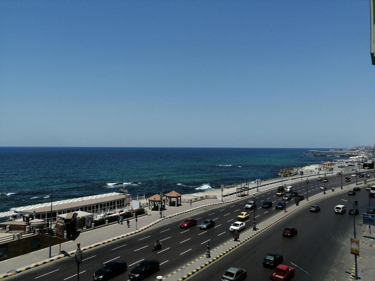 Midpoint Sea View - Families Only Apartment Alexandria