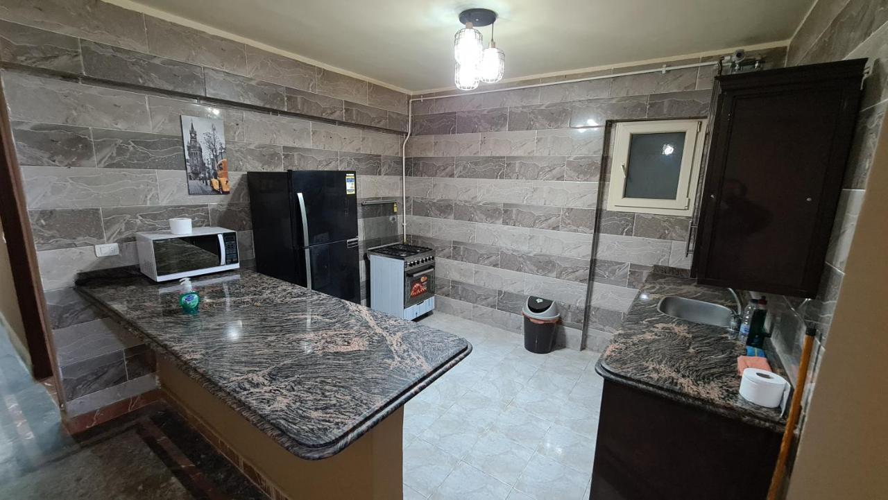 Midpoint Sea View - Families Only *