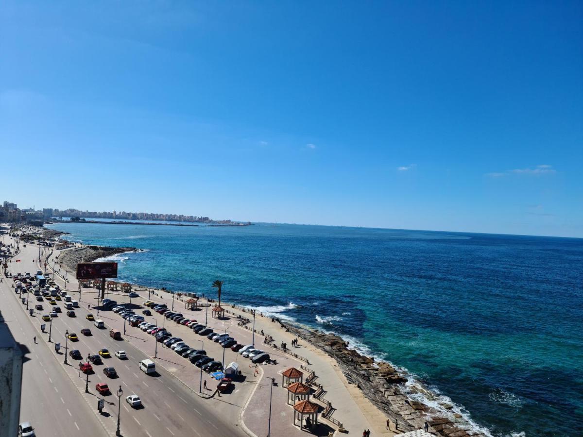 Midpoint Sea View - Families Only Apartment Alexandria