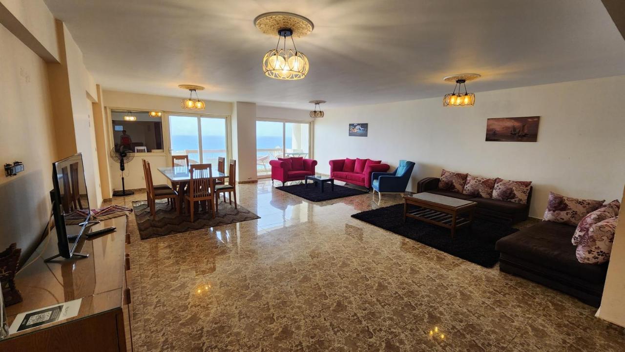 Apartment Midpoint Sea View - Families Only Alexandria