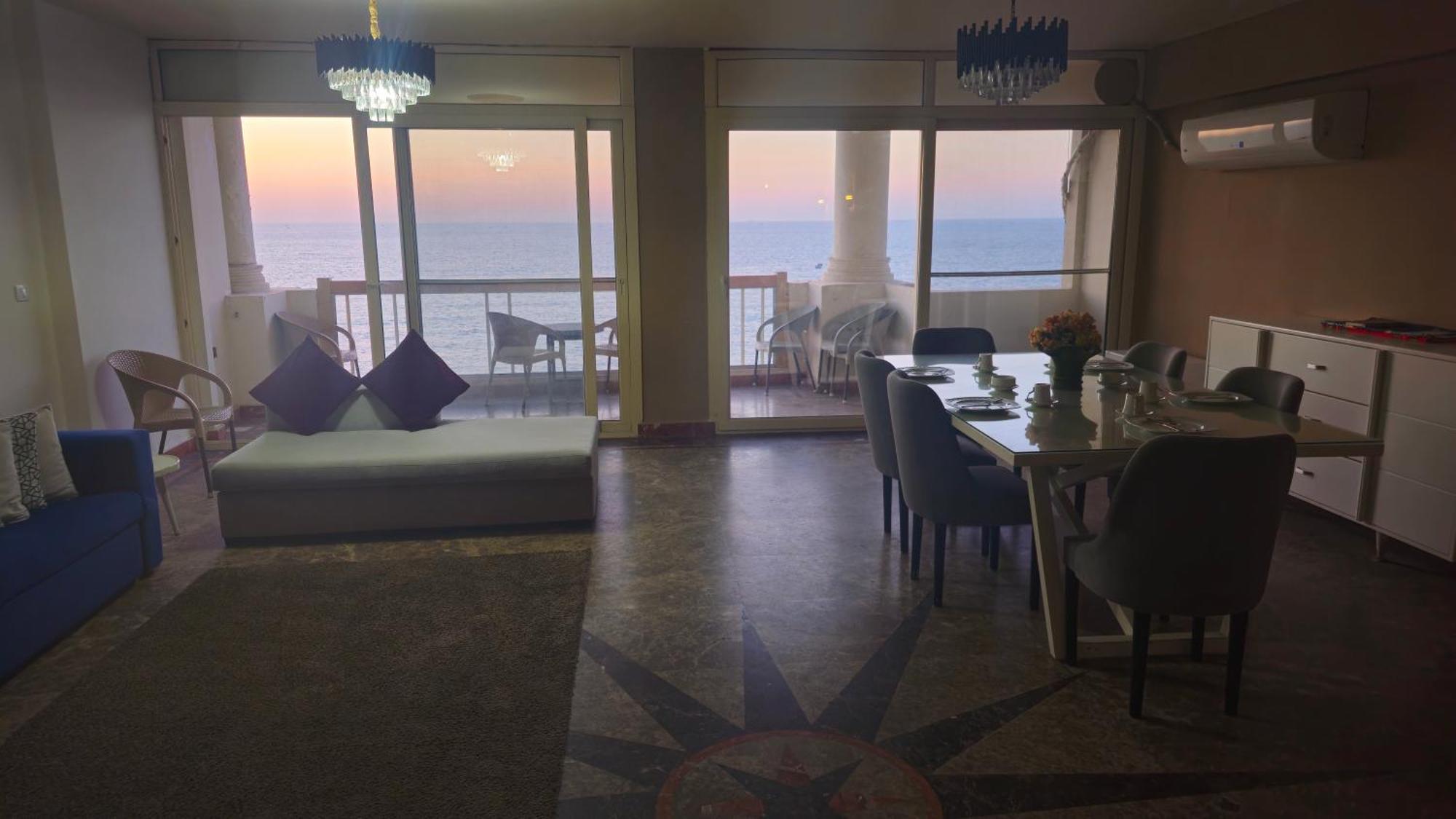 Apartment Midpoint Sea View - Families Only *