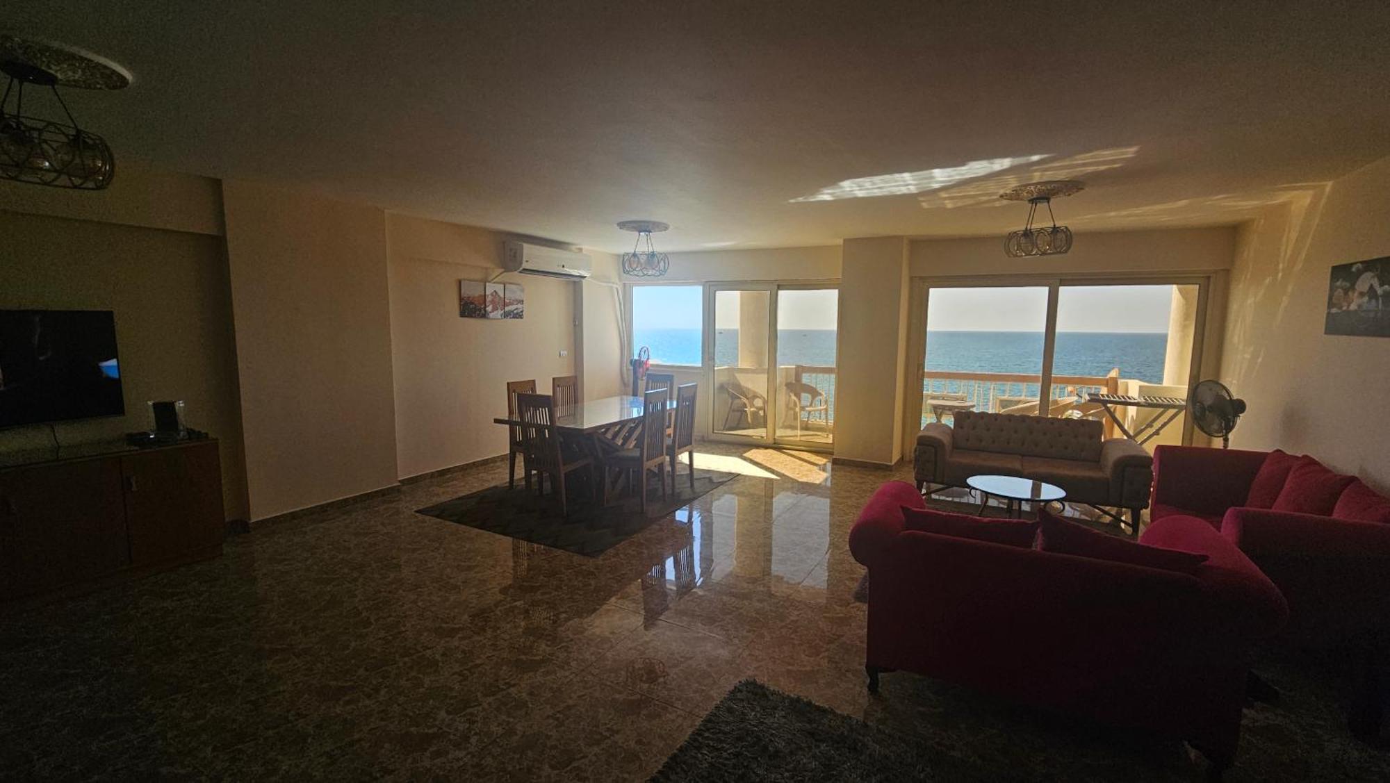Midpoint Sea View - Families Only Alexandria