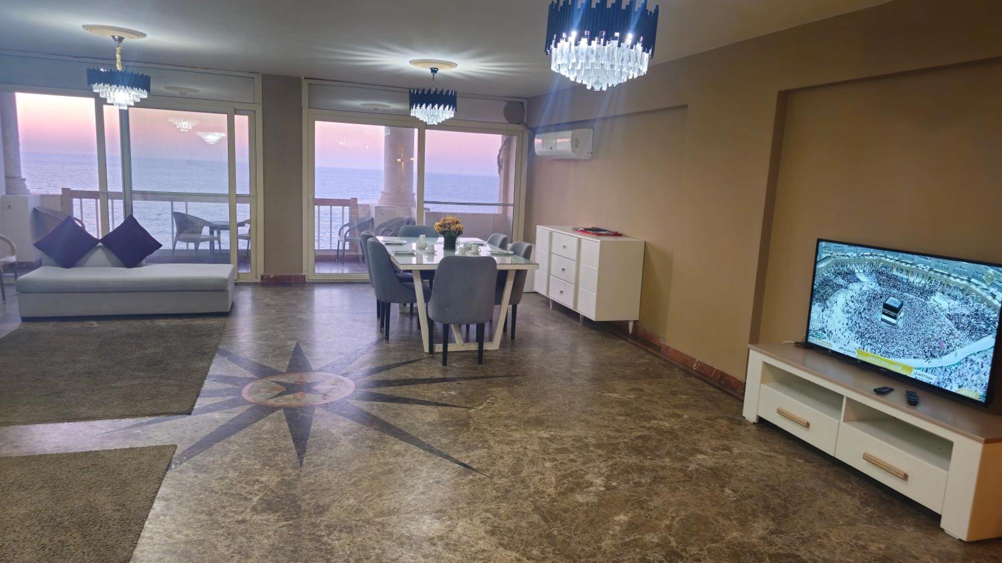 Midpoint Sea View - Families Only Apartment Alexandria