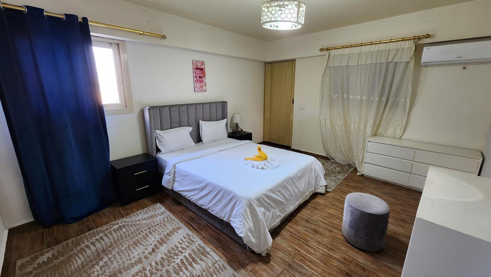 Midpoint Sea View - Families Only Alexandria