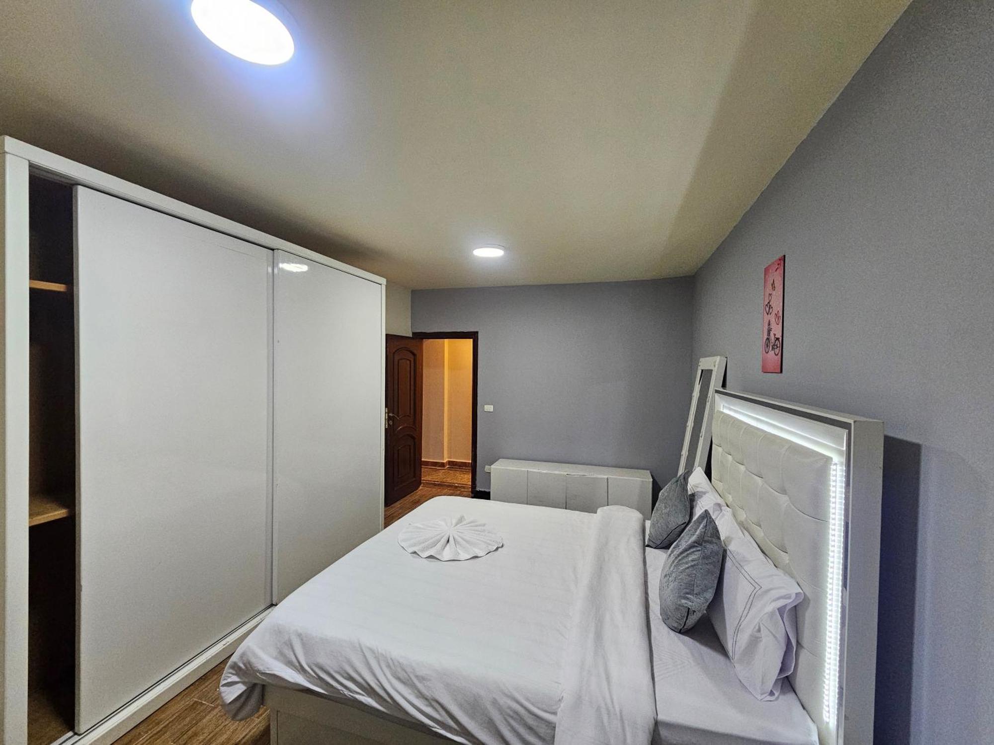 Apartment Midpoint Sea View - Families Only *